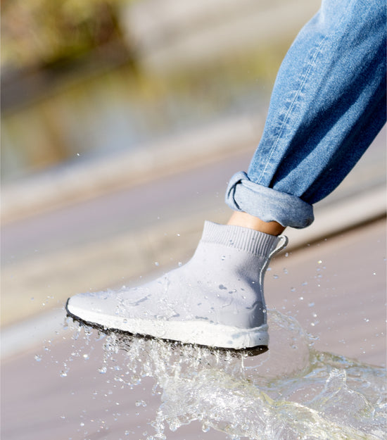 OIVIO FIT – ISO & GRS certified, your waterproof shoes + slip-resistant shoes + eco-friendly shoes + anti-bacteria shoes + comfortable city shoes I OIVIO FIT – ISO 及 GRS 認證 你的防水鞋 + 防滑鞋 + 環保鞋 + 抗菌鞋 + 舒適百搭都市鞋